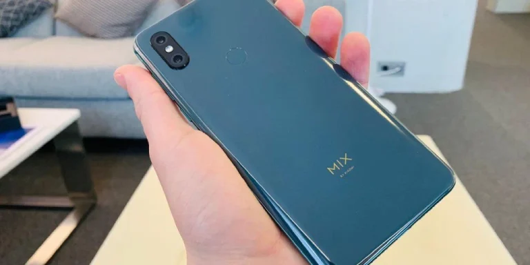 Названо 6 недорогих смартфонів із найкращими камерами: який варто купити