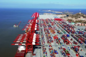 Азійські портові затори вже поглинули 8,5% світового контейнерного флоту